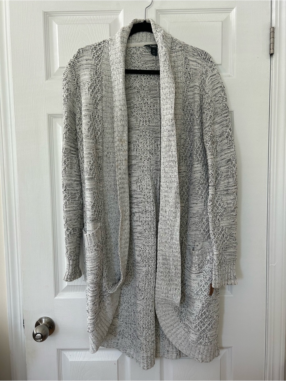 Roots Open-Front Long Cardigan in Light Gray/White